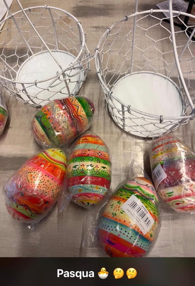 Uova di pasqua in legno